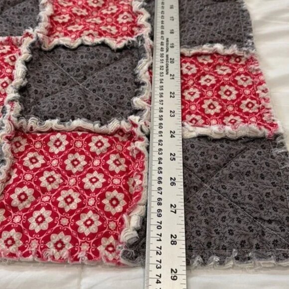 NWOT Distressed handmade floral baby blanket - Picture 5 of 7